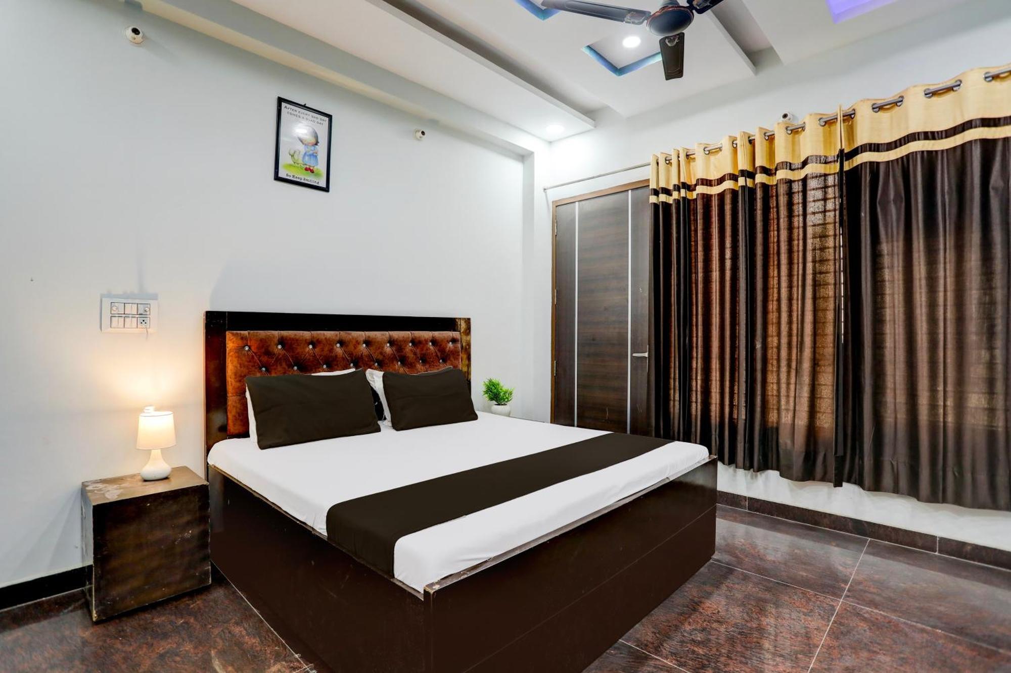 Hotel O Grand Epic Inn โนอิดา ภายนอก รูปภาพ